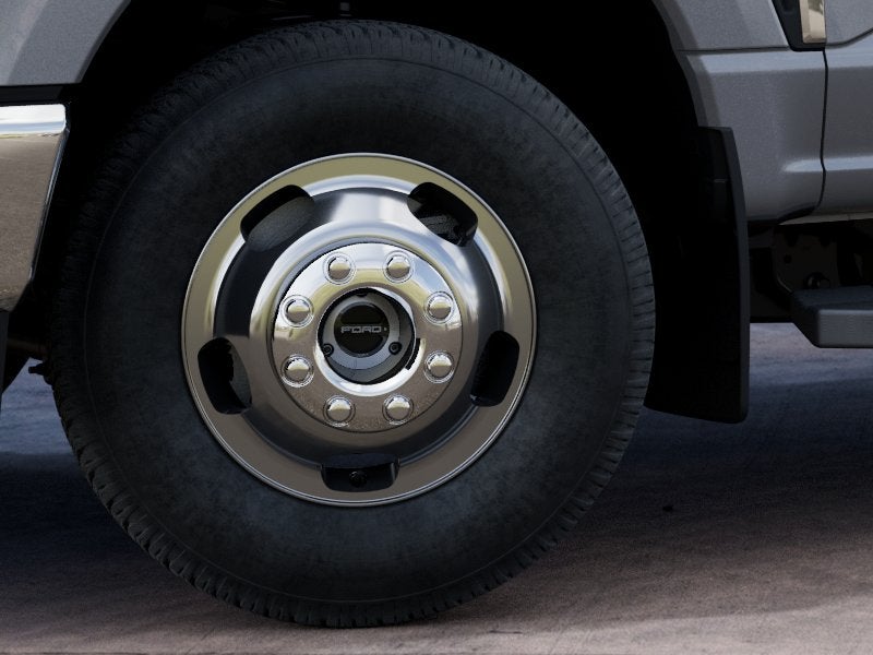 2027 Ford Super Duty F-350® XLT