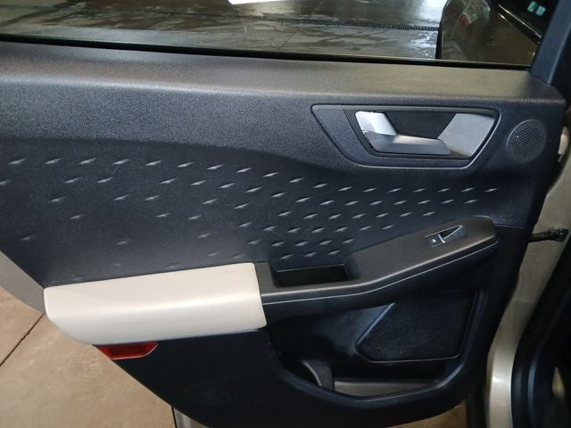 2020 Ford Escape Hybrid Titanium