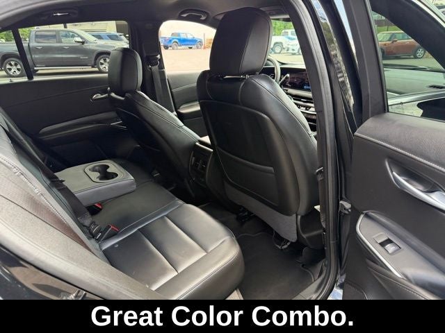 2025 Cadillac XT4 Premium Luxury