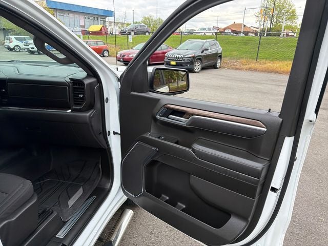 2025 Chevrolet Silverado 1500 LT LT1