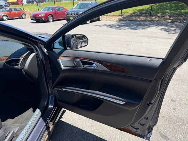 2013 Lincoln MKZ Base