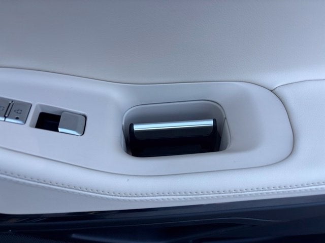 2027 Lincoln Navigator Premiere