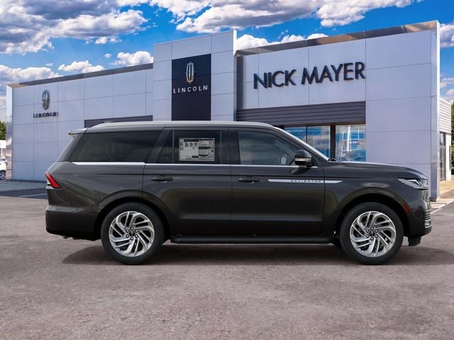 2027 Lincoln Navigator Premiere