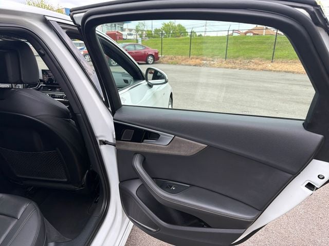 2023 Audi A4 45 S line Premium Plus quattro