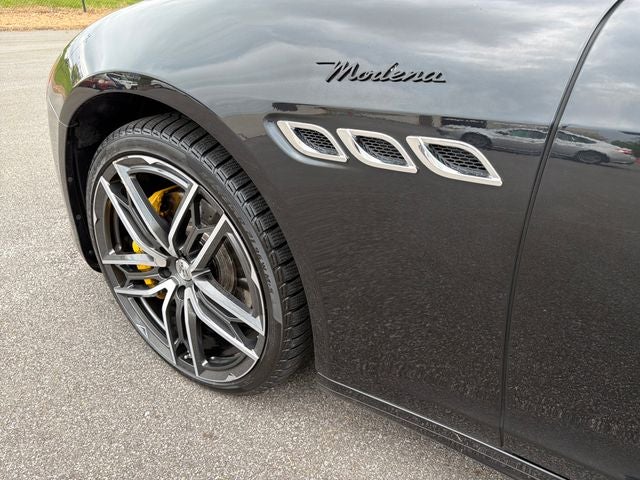 2023 Maserati Quattroporte Modena Q4