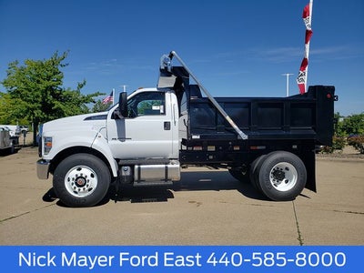 2027 Ford F-750SD Dump Truck