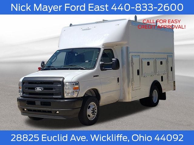 2027 Ford E-350SD SERVICE UTILITY BODY Cutaway