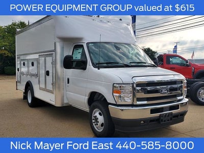 2027 Ford E-450SD Base