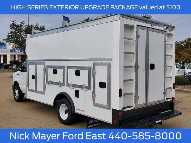 2027 Ford E-450SD Base