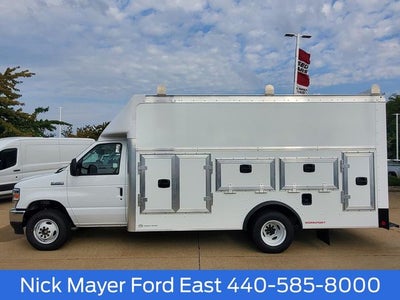 2027 Ford E-450SD Base