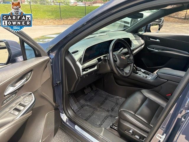 2025 Cadillac XT4 Premium Luxury