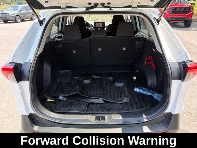 2022 Toyota RAV4 Hybrid LE