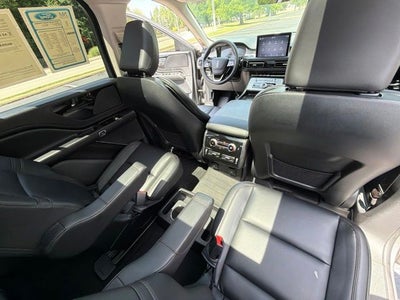 2024 Lincoln Aviator Premiere