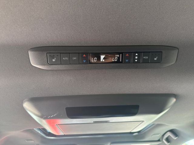 2023 Toyota Sienna Platinum 7 Passenger