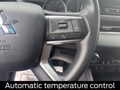 2025 Mitsubishi Outlander ES