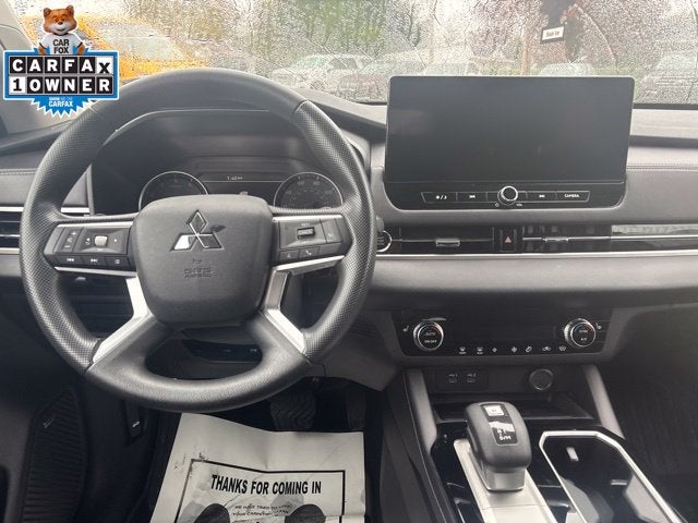 2025 Mitsubishi Outlander ES