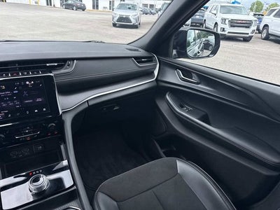 2025 Jeep Grand Cherokee L Altitude X 4x4