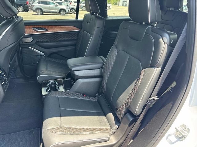 2025 Jeep Grand Cherokee L Summit Reserve 4x4
