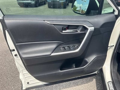 2022 Toyota RAV4 Hybrid XLE Premium