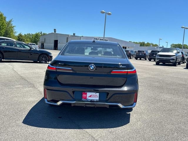 2025 BMW 7 Series 740i xDrive