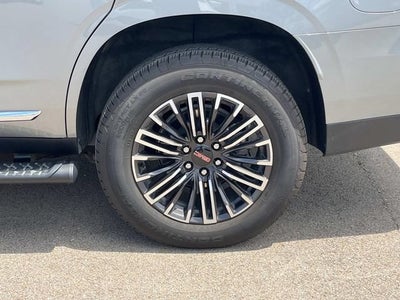 2025 GMC Yukon Elevation
