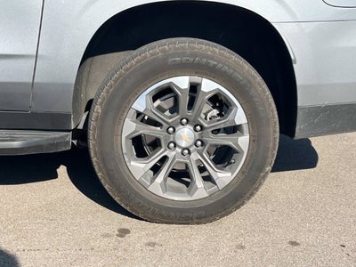 2025 Chevrolet Suburban LT