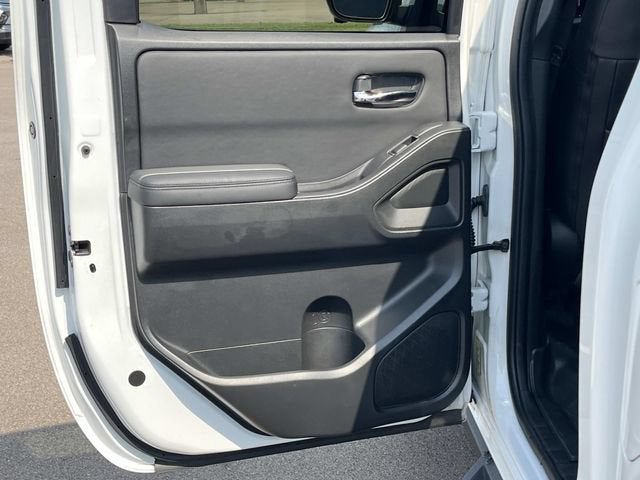 2022 Nissan Frontier Crew Cab PRO-X 4x2