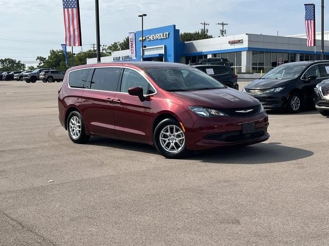 2023 Chrysler Voyager LX