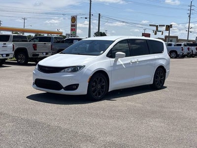 2020 Chrysler Pacifica Touring
