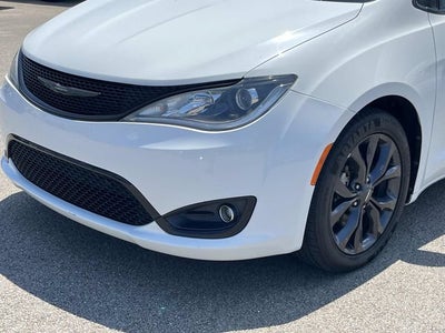 2020 Chrysler Pacifica Touring