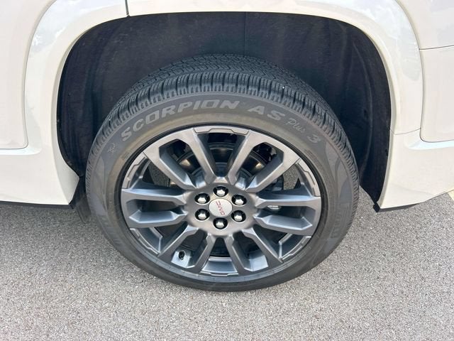 2020 GMC Acadia Denali