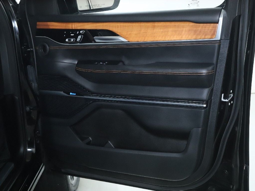 2024 Jeep Grand Wagoneer Series III