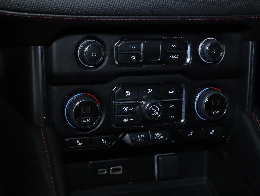 2024 Chevrolet Suburban RST