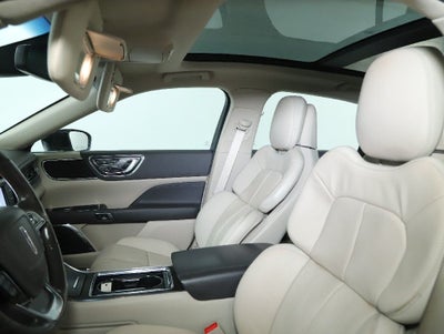 2019 Lincoln Continental Select