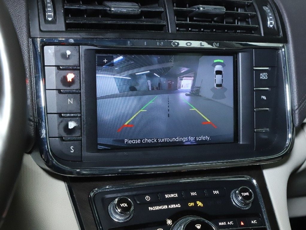 2019 Lincoln Continental Select