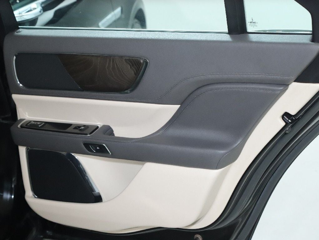 2019 Lincoln Continental Select