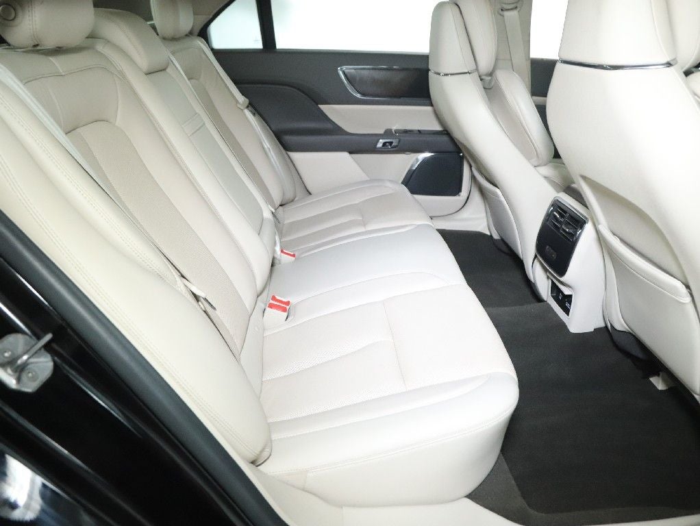 2019 Lincoln Continental Select