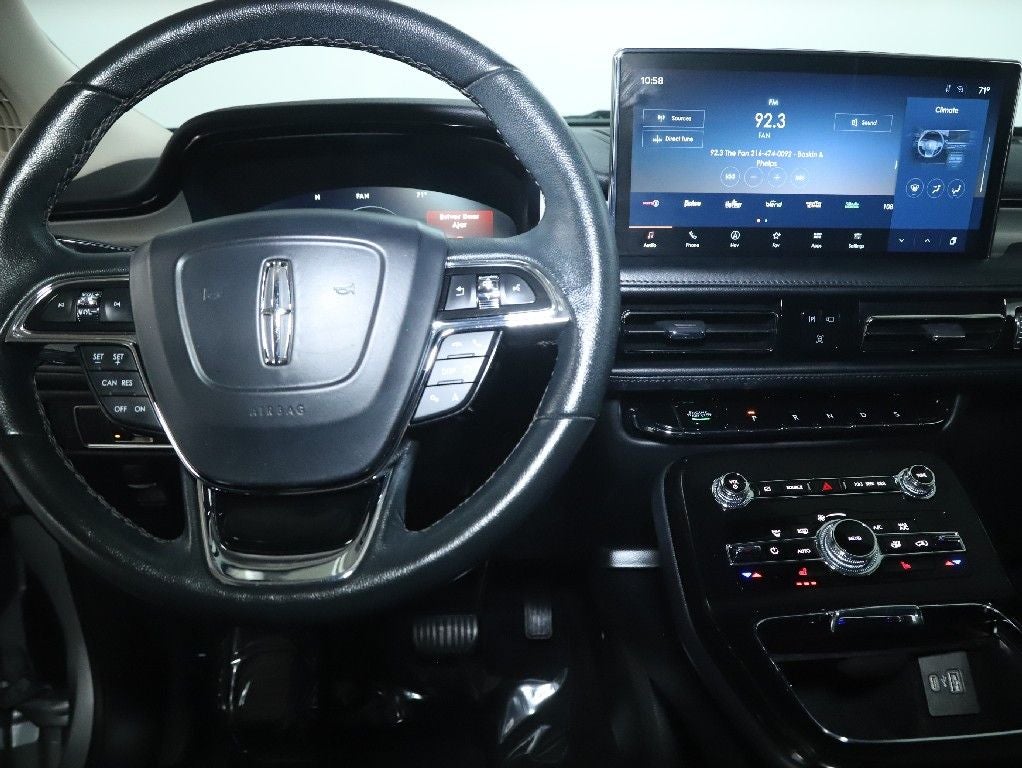 2022 Lincoln Nautilus Standard