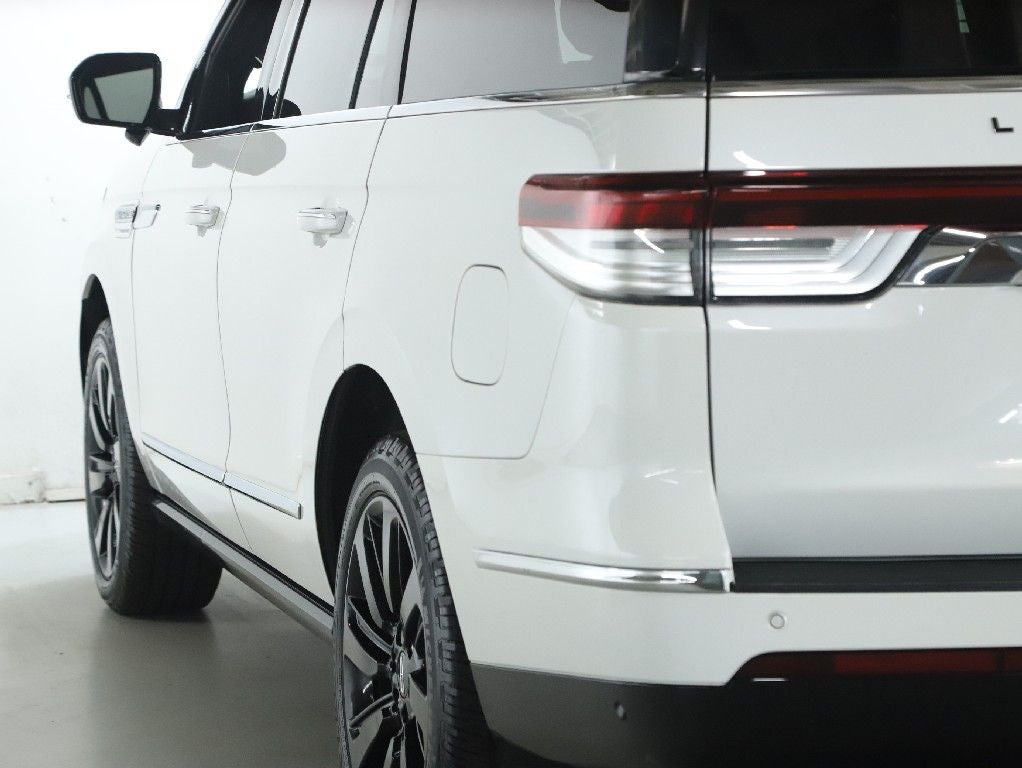 2023 Lincoln Navigator Black Label