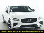 2022 Volvo S60 Recharge Plug-In Hybrid T8 R-Design Expression